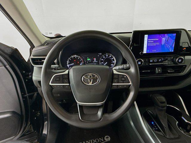 used 2023 Toyota Highlander car, priced at $32,274