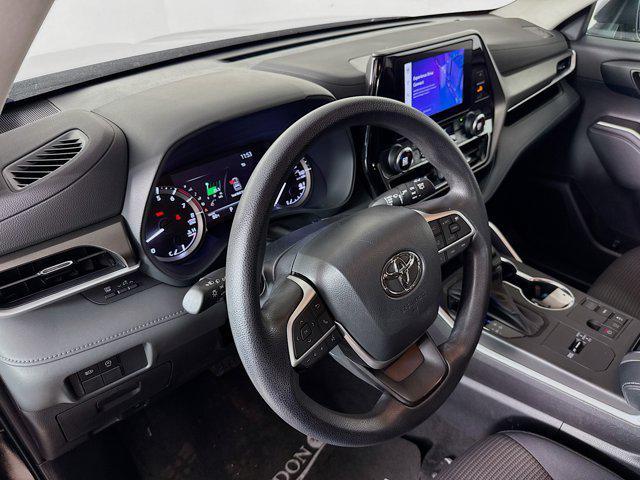 used 2023 Toyota Highlander car, priced at $32,274