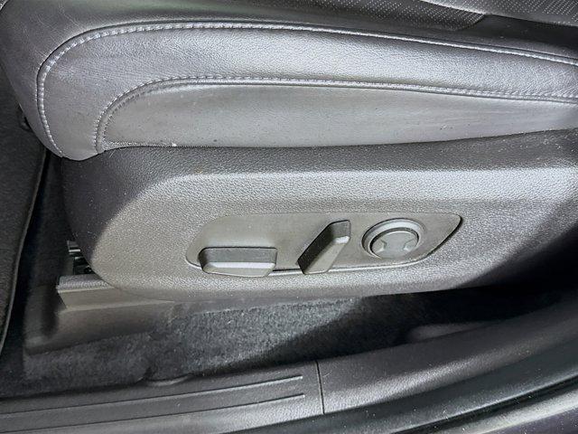 used 2023 Kia Carnival car, priced at $26,654