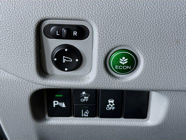 used 2021 Honda Pilot car, priced at $27,040