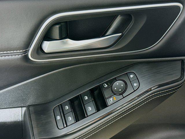 used 2021 Nissan Rogue car, priced at $18,269
