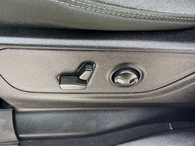 used 2022 Ram 1500 car, priced at $34,044