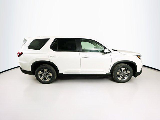 new 2025 Honda Pilot car, priced at $44,916