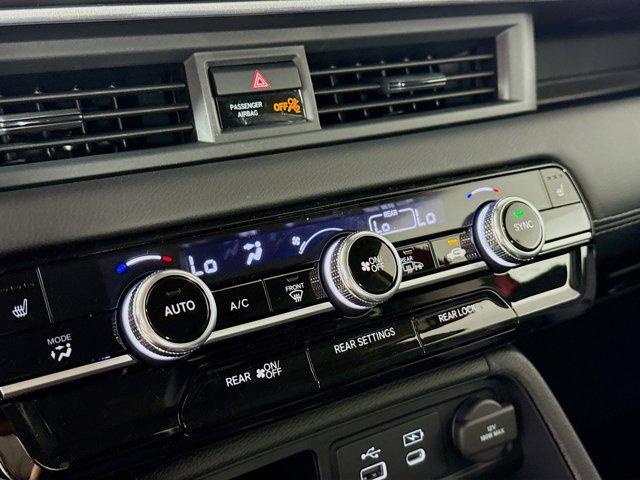 new 2025 Honda Pilot car, priced at $43,579