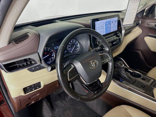 used 2021 Toyota Highlander car, priced at $36,079