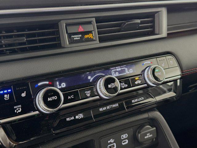 new 2025 Honda Pilot car, priced at $52,524