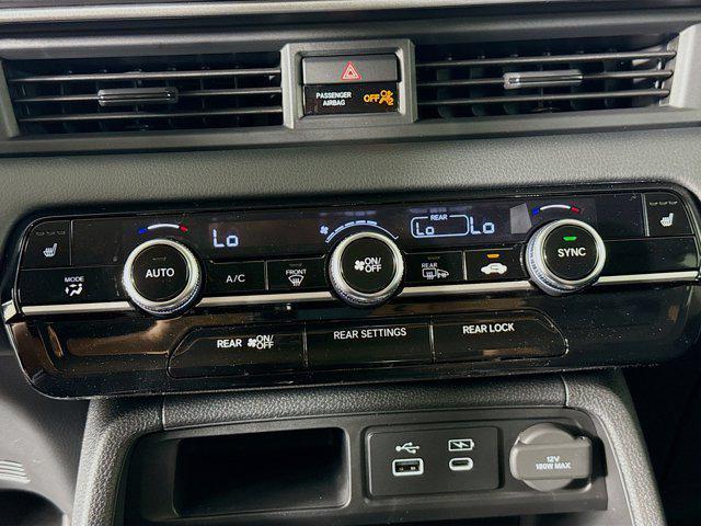 new 2025 Honda Pilot car, priced at $42,987