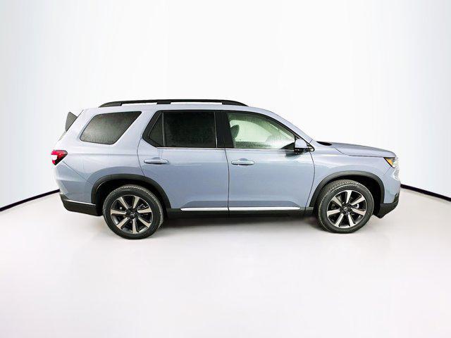 new 2025 Honda Pilot car, priced at $50,916