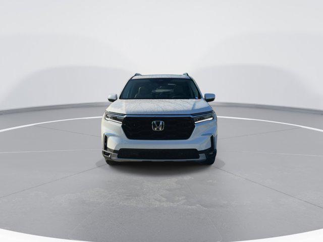 new 2025 Honda Pilot car, priced at $52,180