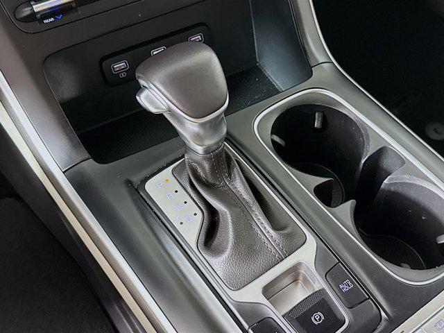 used 2024 Kia Carnival car, priced at $30,093