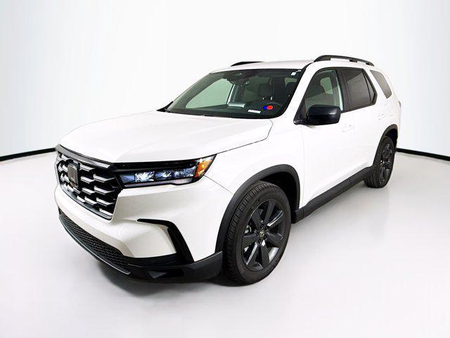 used 2025 Honda Pilot car, priced at $38,198