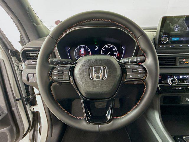 used 2025 Honda Pilot car, priced at $38,198