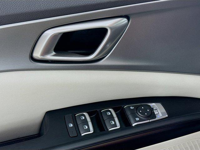 used 2024 Kia Carnival car, priced at $31,477