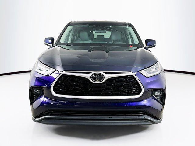 used 2020 Toyota Highlander car, priced at $27,349