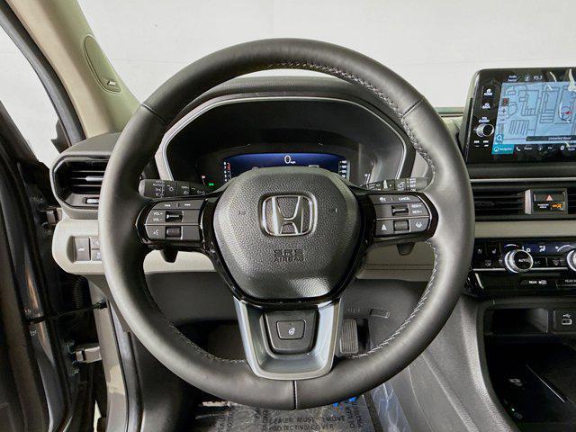 new 2025 Honda Pilot car, priced at $51,136