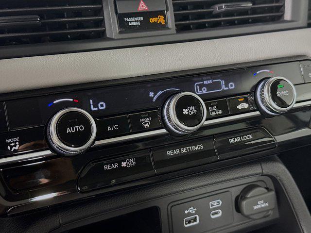 new 2025 Honda Pilot car, priced at $43,059