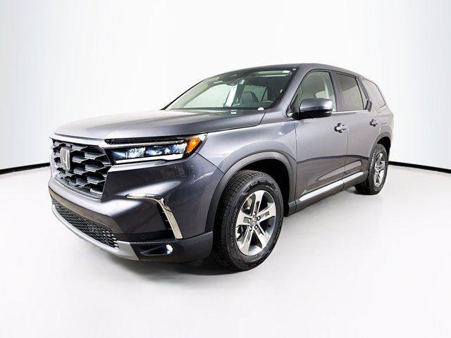 new 2025 Honda Pilot car, priced at $43,559