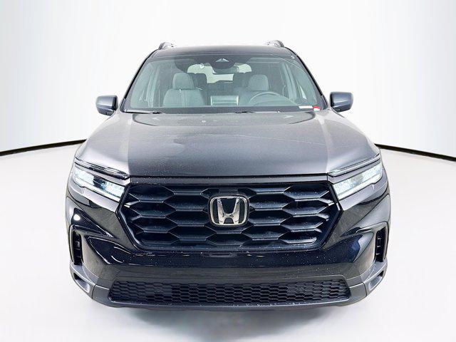 new 2025 Honda Pilot car, priced at $40,094