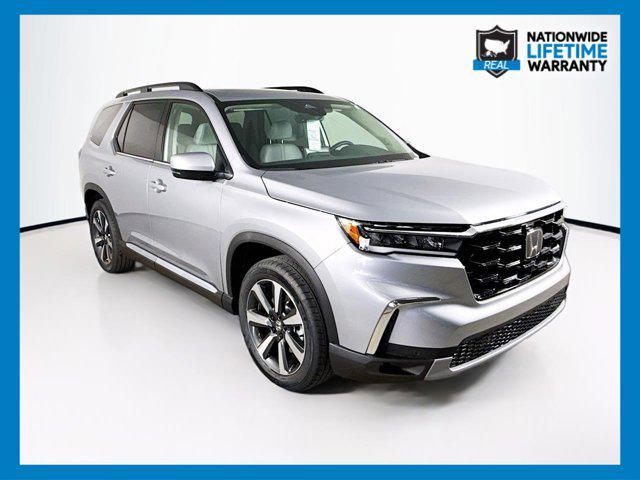 new 2025 Honda Pilot car, priced at $45,622