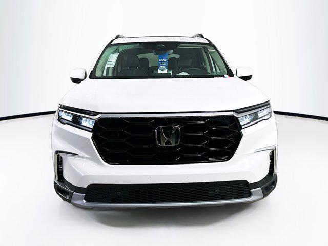 new 2025 Honda Pilot car, priced at $50,415