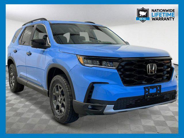 new 2025 Honda Pilot car, priced at $48,224