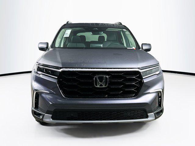 new 2025 Honda Pilot car, priced at $47,520