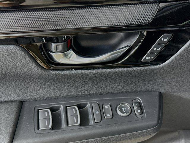new 2026 Honda CR-V Hybrid car, priced at $43,645