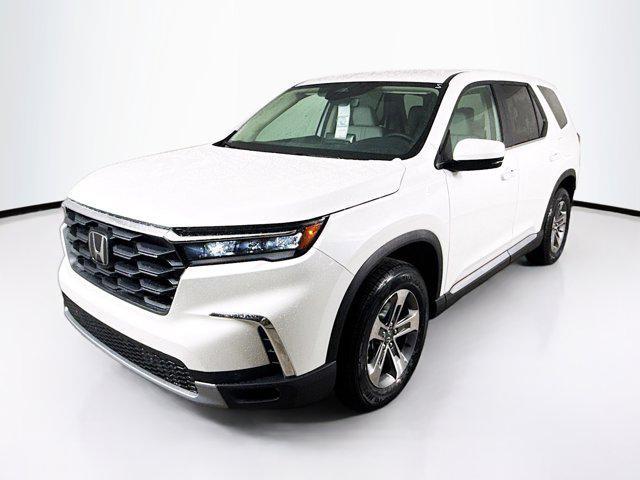 new 2025 Honda Pilot car, priced at $42,987