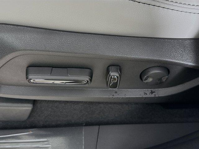 new 2025 Honda Pilot car, priced at $42,987