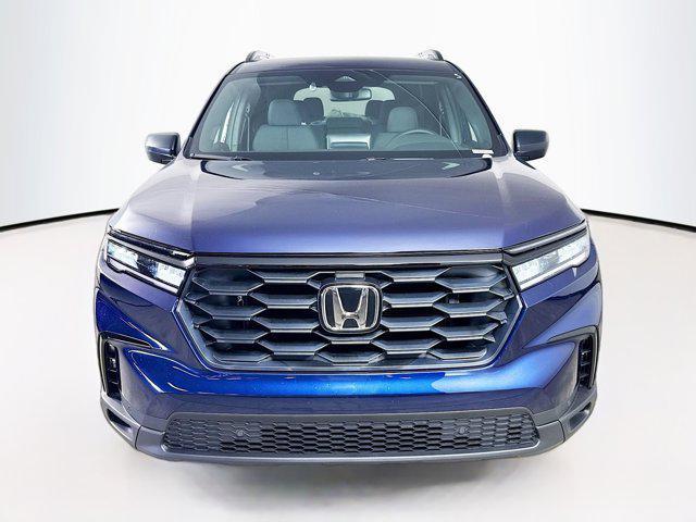 new 2025 Honda Pilot car, priced at $41,695