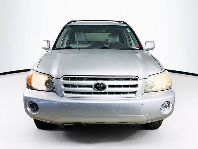 used 2005 Toyota Highlander car, priced at $6,788