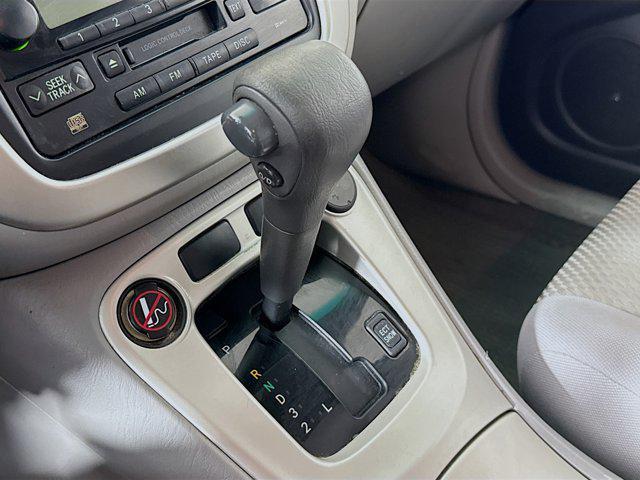 used 2005 Toyota Highlander car, priced at $6,788