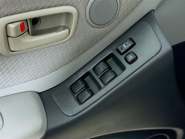 used 2005 Toyota Highlander car, priced at $6,788