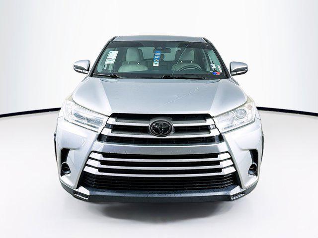 used 2018 Toyota Highlander car, priced at $15,946