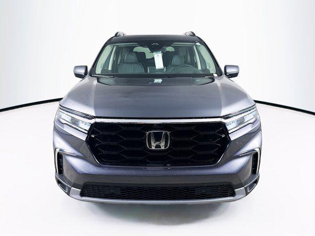 new 2025 Honda Pilot car, priced at $51,043