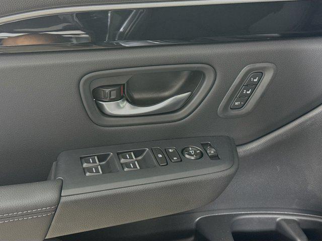 new 2025 Honda Pilot car, priced at $46,735