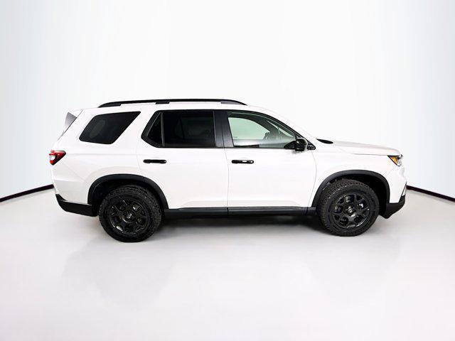 new 2025 Honda Pilot car, priced at $49,004