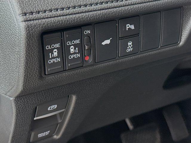 new 2025 Honda Odyssey car, priced at $49,213
