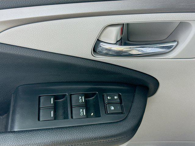 used 2020 Honda Pilot car, priced at $22,571