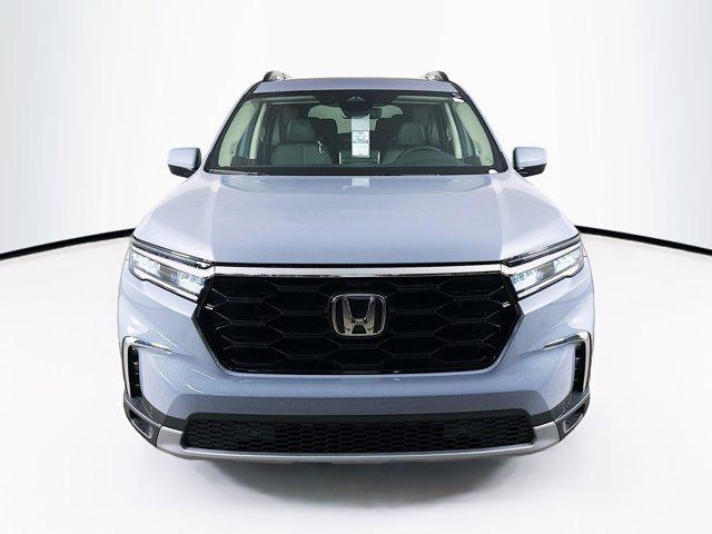 new 2025 Honda Pilot car, priced at $48,002