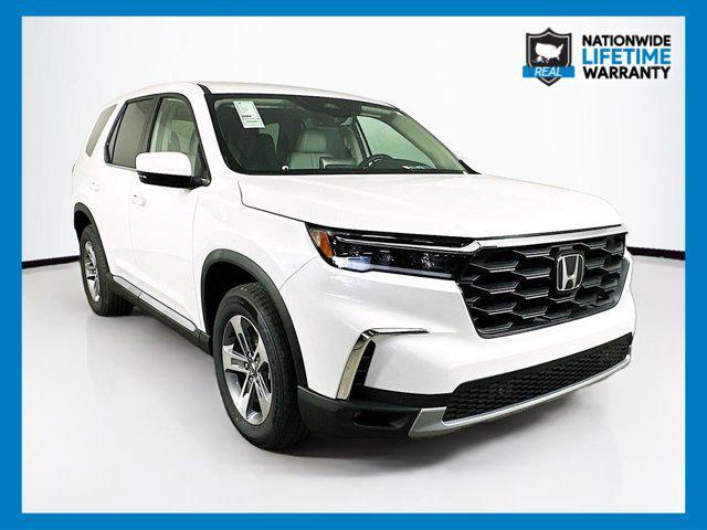 new 2025 Honda Pilot car, priced at $45,087