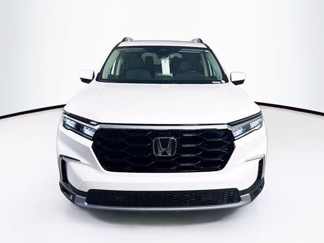 new 2025 Honda Pilot car, priced at $49,412