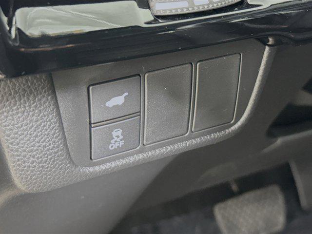 new 2025 Honda CR-V Hybrid car, priced at $39,823