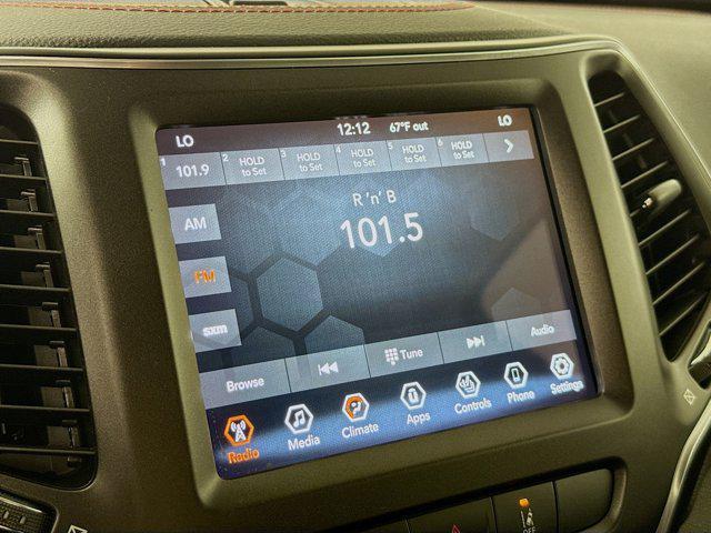 used 2022 Jeep Cherokee car, priced at $26,088