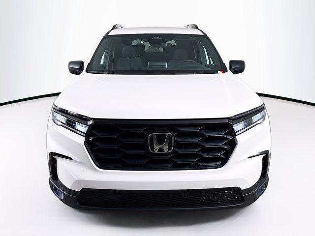 new 2025 Honda Pilot car, priced at $42,537
