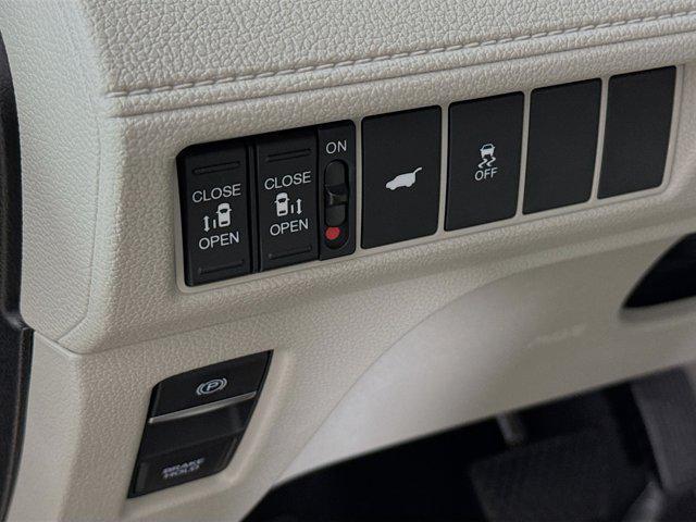 new 2026 Honda Odyssey car, priced at $45,320