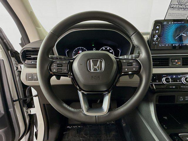 new 2025 Honda Pilot car, priced at $43,986