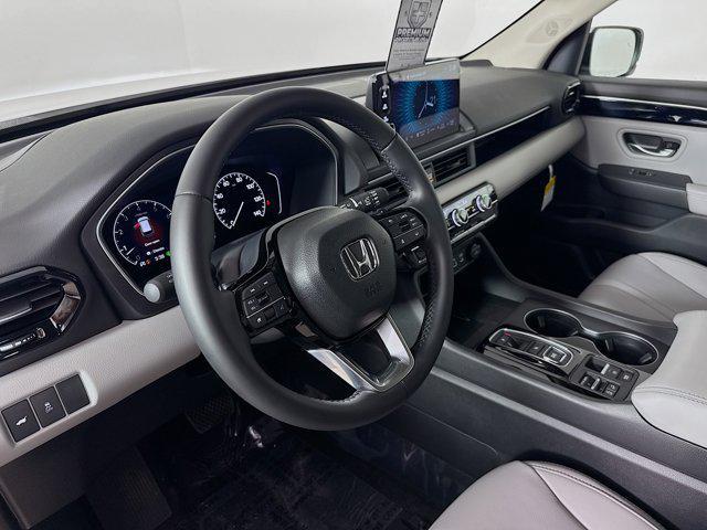new 2025 Honda Pilot car, priced at $43,986