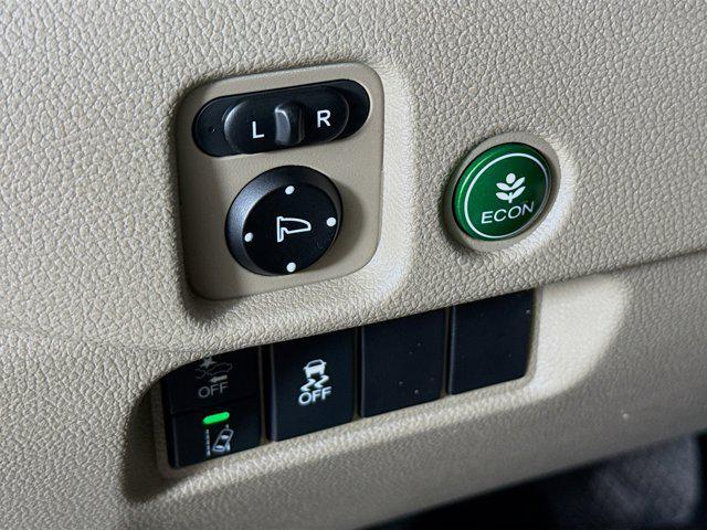 used 2021 Honda Pilot car, priced at $27,252