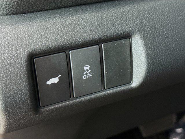 new 2025 Honda Pilot car, priced at $45,216